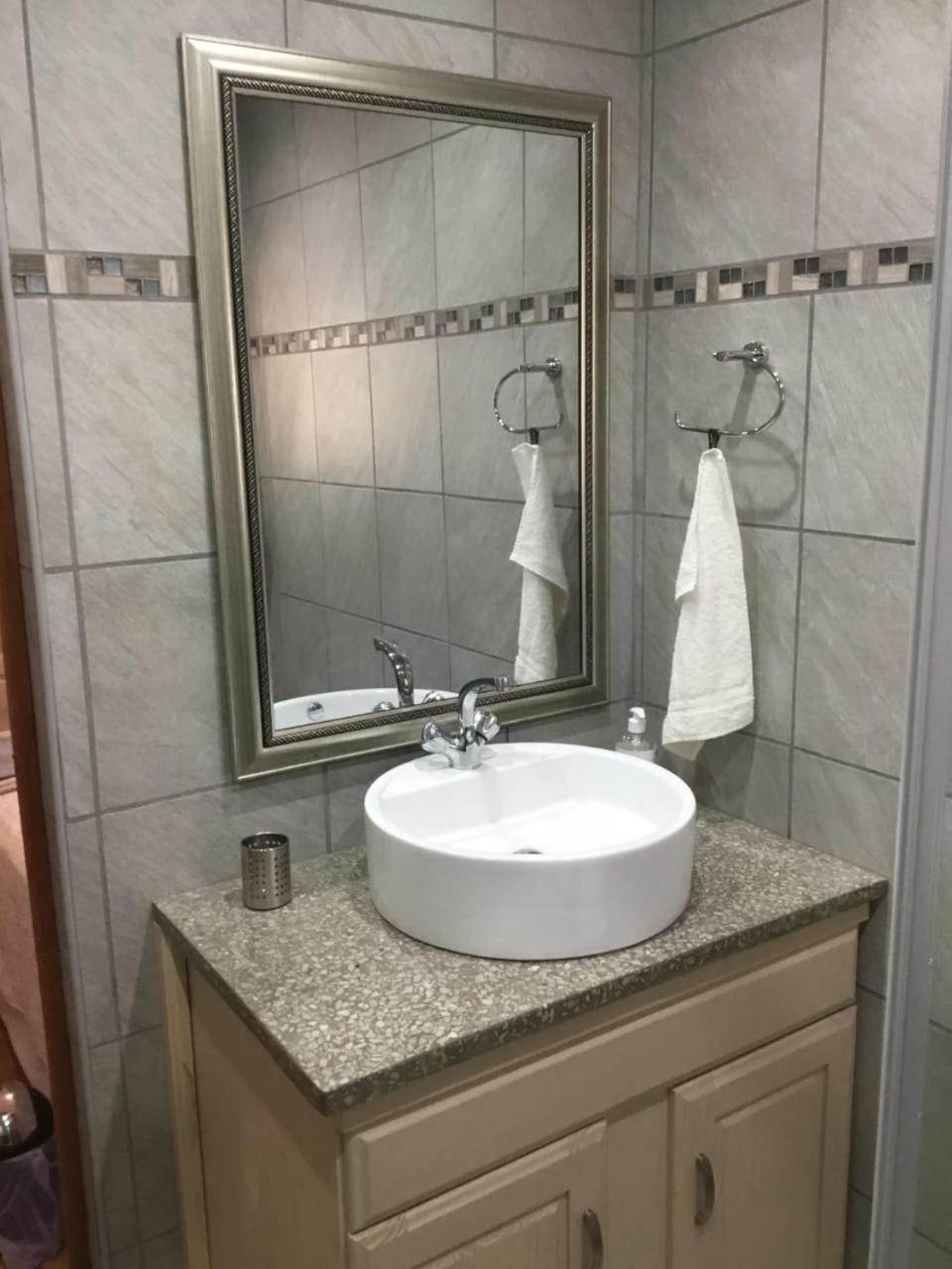 Oppad Hotel Kimberley Bagian luar foto